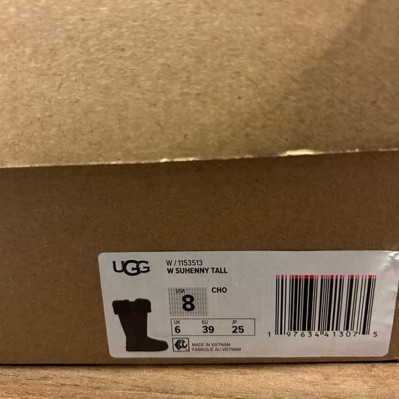 🆕NEW & AUTHENTIC UGG TALL BOOTS🆕 - Picture 7 of 14
